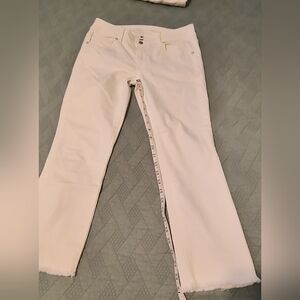 Women’s American Eagle Artist Crop White Jeans Size 10
